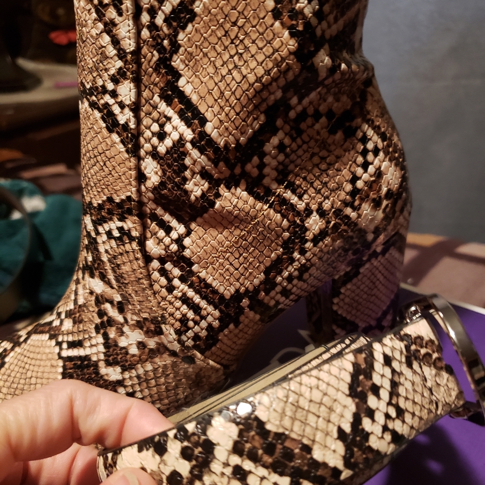 Booties skin snake